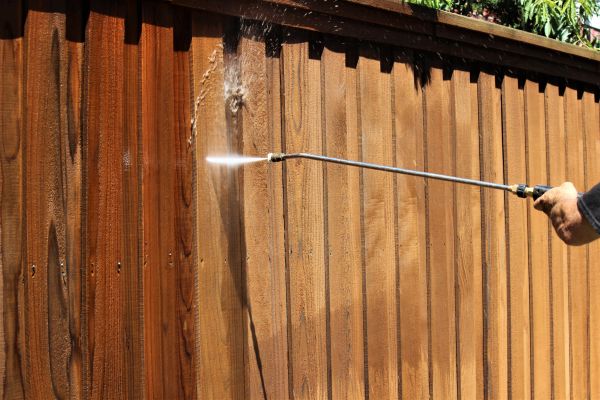 Fence Cleaning in Easton