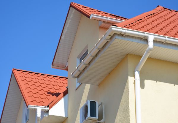 Cost of Soffit Cleaning in Easton