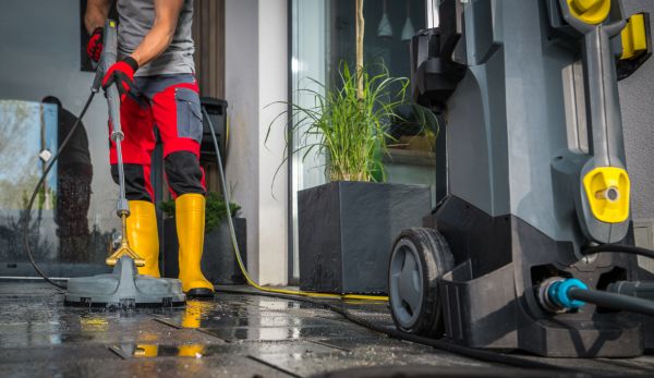 Commercial Pressure Cleaning in Easton