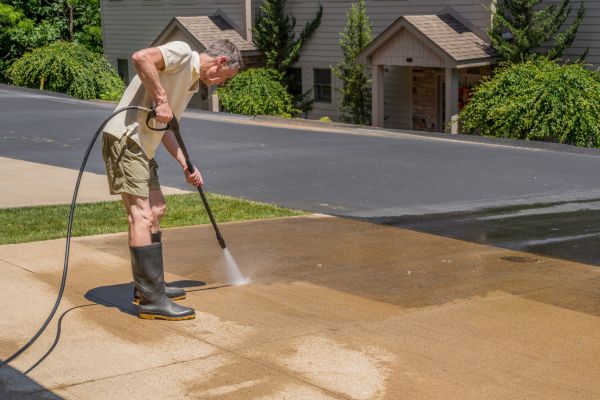 Concrete Pressure Cleaning in Easton