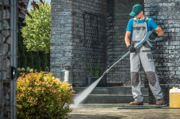 Outside House Cleaning in Easton