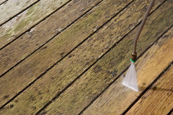 Cost of Deck Mold Removal in Easton